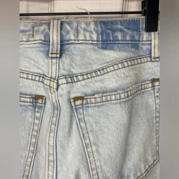 Abercrombie and Fitch the mom jeans - Picture 6 of 8